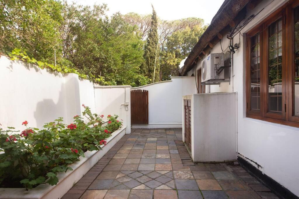 Mawethu Peaceful Garden With Covered Pool And Braai Area เคปทาวน์ ภายนอก รูปภาพ