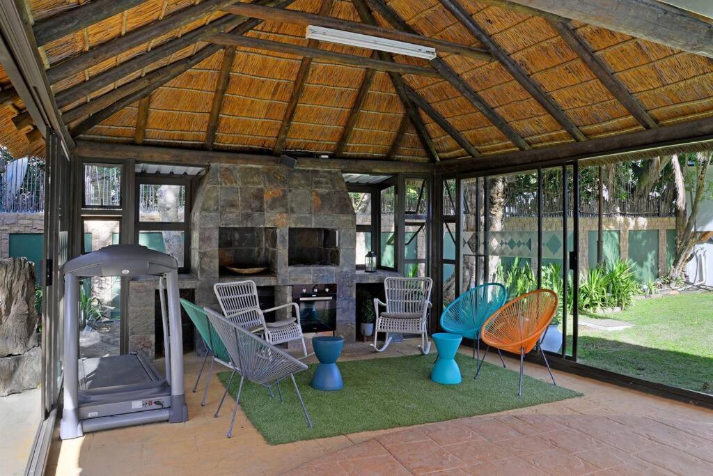 Mawethu Peaceful Garden With Covered Pool And Braai Area เคปทาวน์ ภายนอก รูปภาพ